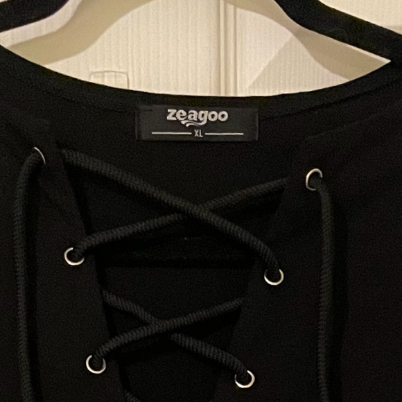 zeagoo Black Lace Up T-Shirt Dress
Size: XL - Picture 7 of 7